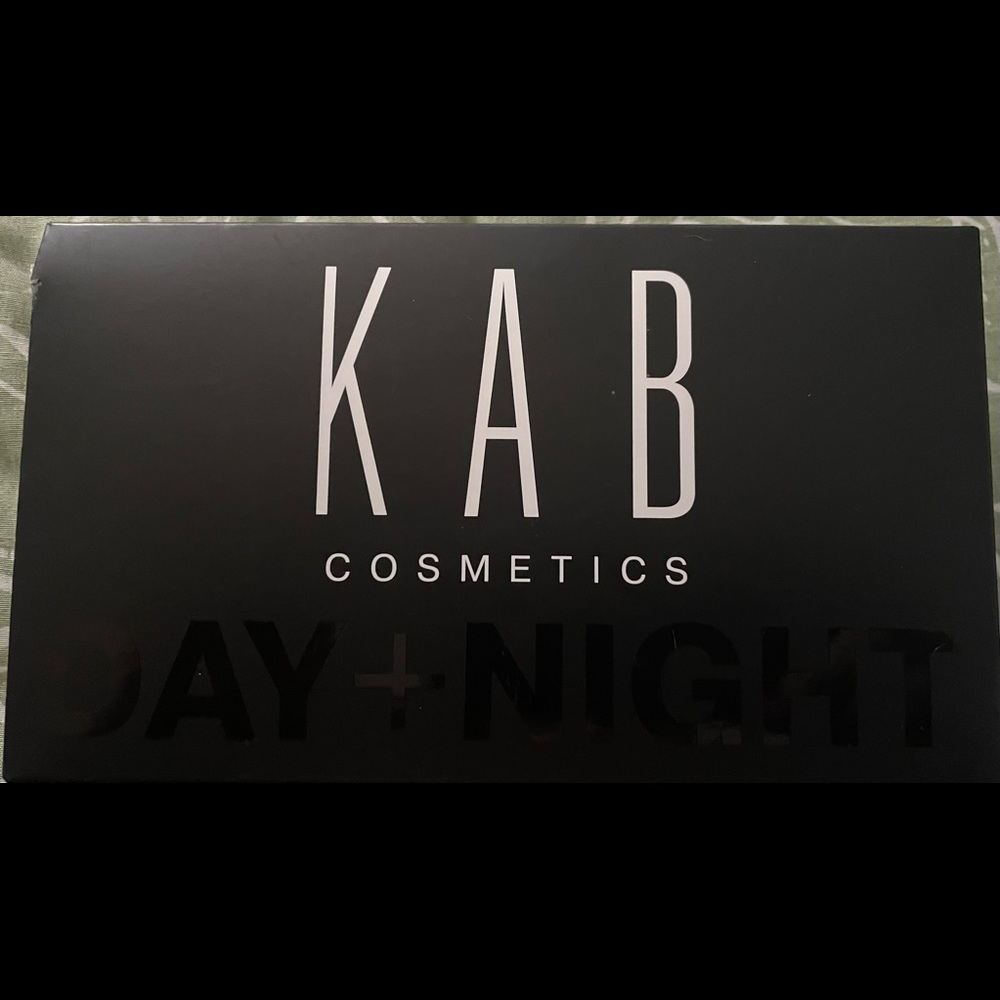 KAB Cosmetics Eyeshadow Palette